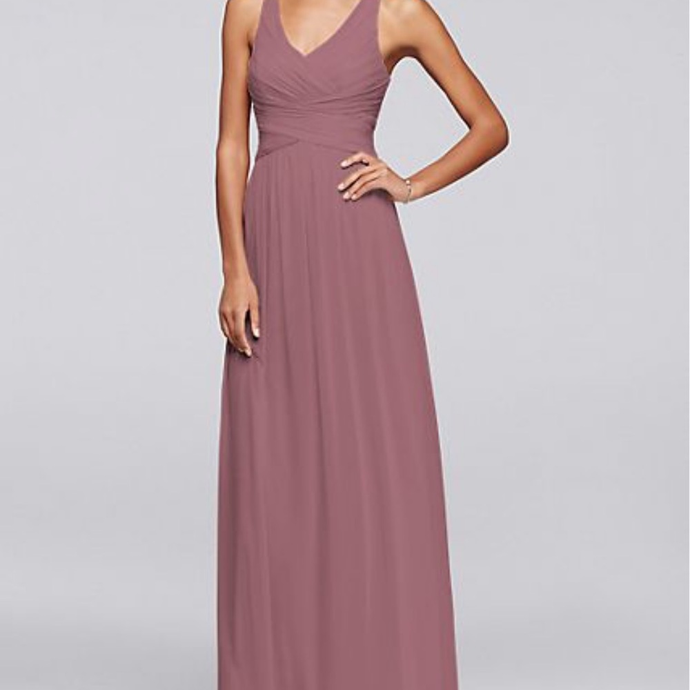 Mesh Long Bridesmaid Dress with Crisscross Back
DAVID'S BRIDAL
W10974
